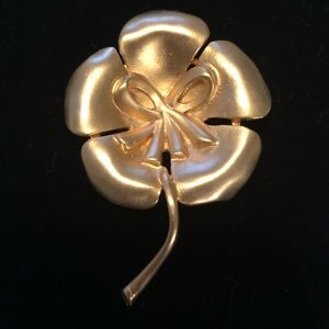 Beautiful Brushed Gold Flower Brooch